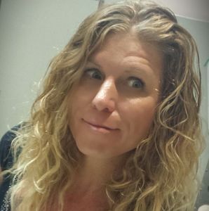 Meet your Posher, Elisa